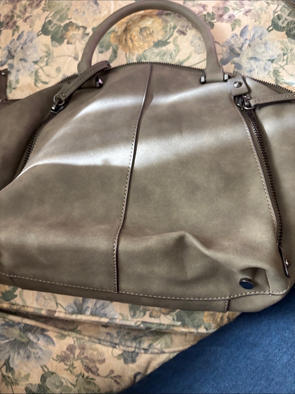 Men's Olive Green Leather Crossbody Bag
